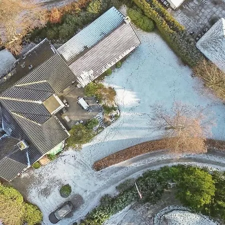 Huge In Hellerup With A Large Garden - Very Close To * Copenhague