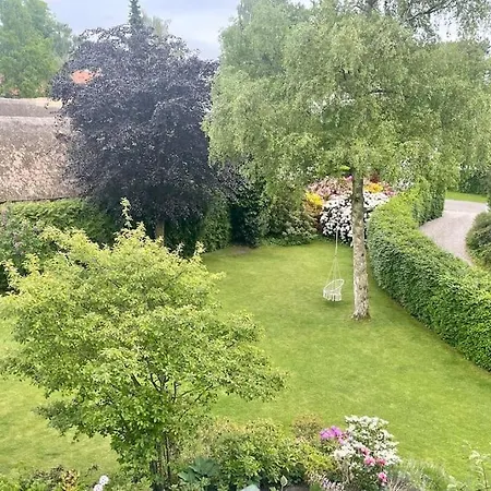 Huge In Hellerup With A Large Garden - Very Close To *