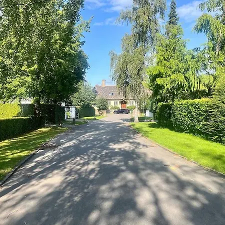 Villa Huge In Hellerup With A Large Garden - Very Close To *