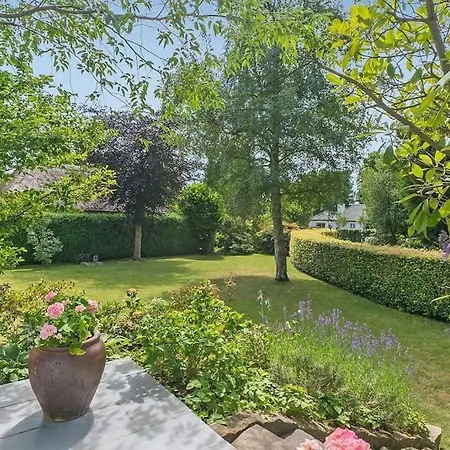 Villa Huge In Hellerup With A Large Garden - Very Close To Copenhagen